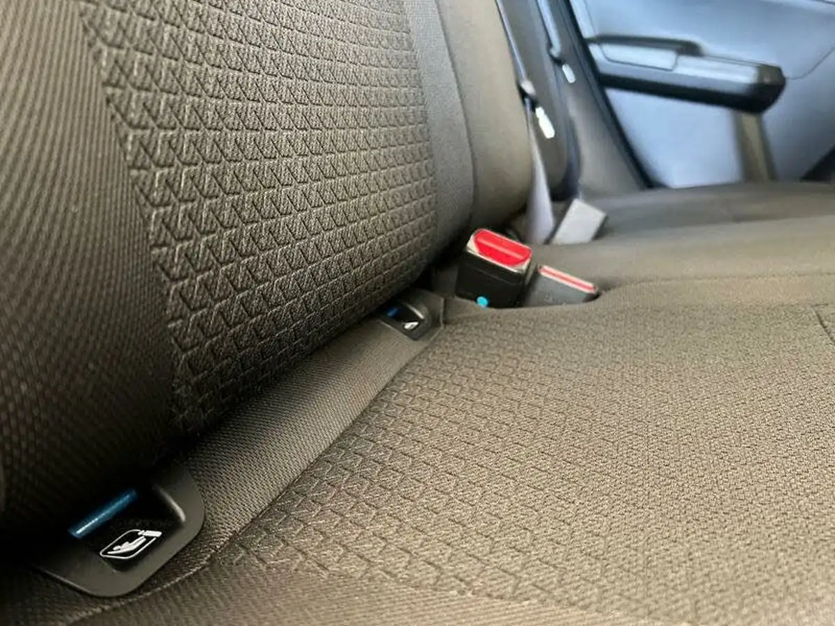 2018-suzuki-swift-10-boosterjet-sz-t-111ps-big-15