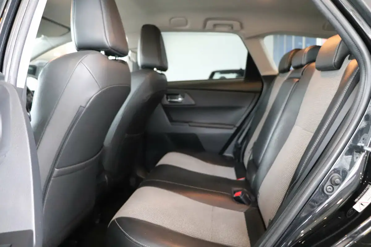 2015-toyota-auris-18-vvt-i-hsd-excel-estate-cvt-big-29