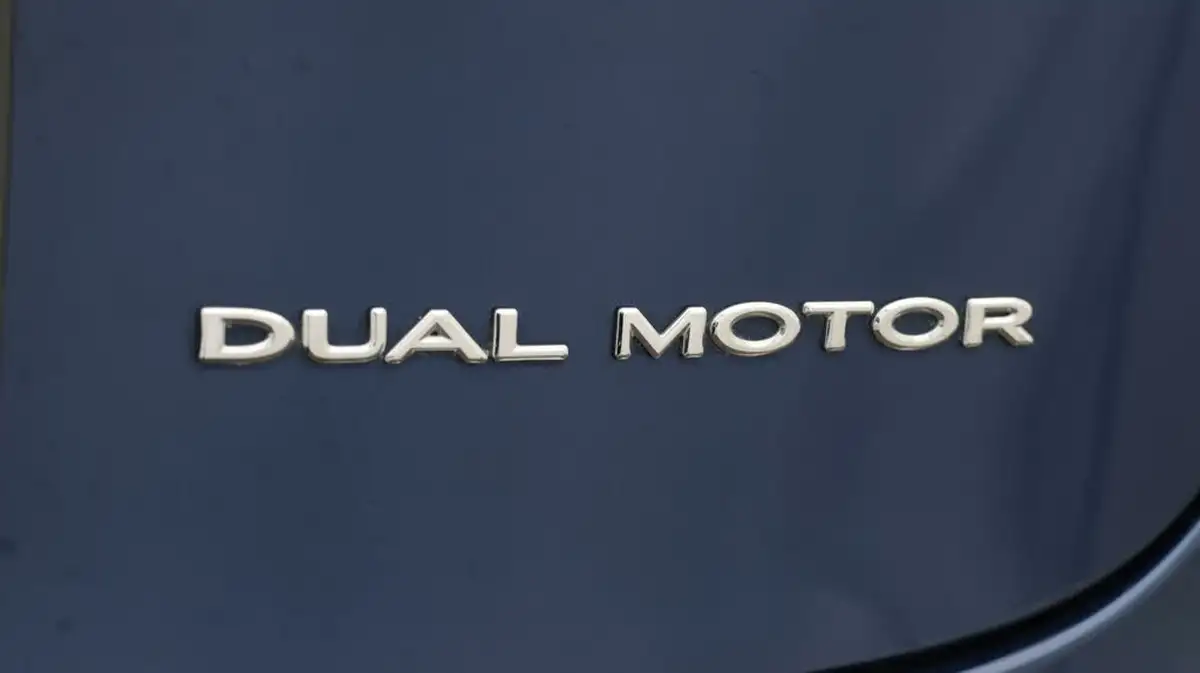 2021-tesla-model-3-e-long-range-4x4-big-22