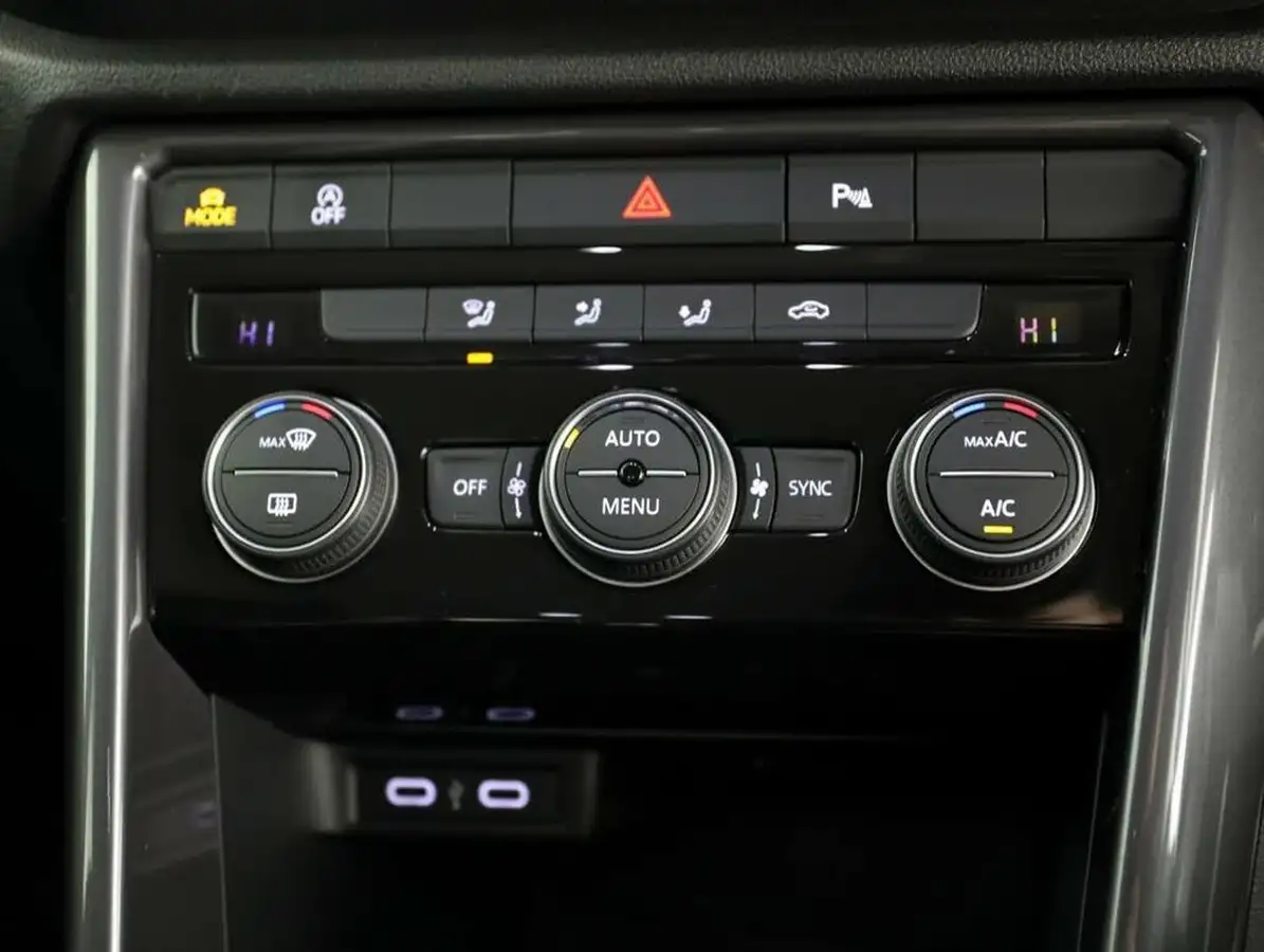 2021-volkswagen-t-roc-15-tsi-sel-dsg-big-31