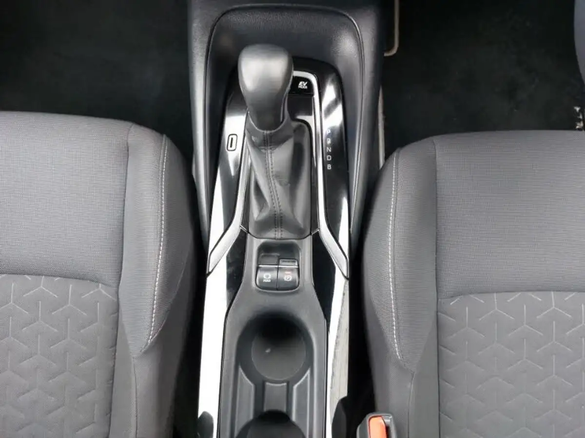 2021-toyota-corolla-18-vvt-i-icon-trk-hatchback-5d-big-14