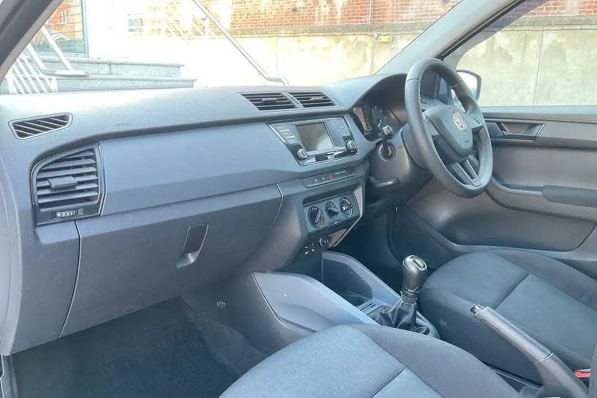 2018-skoda-fabia-10-mpi-s-plus-big-17