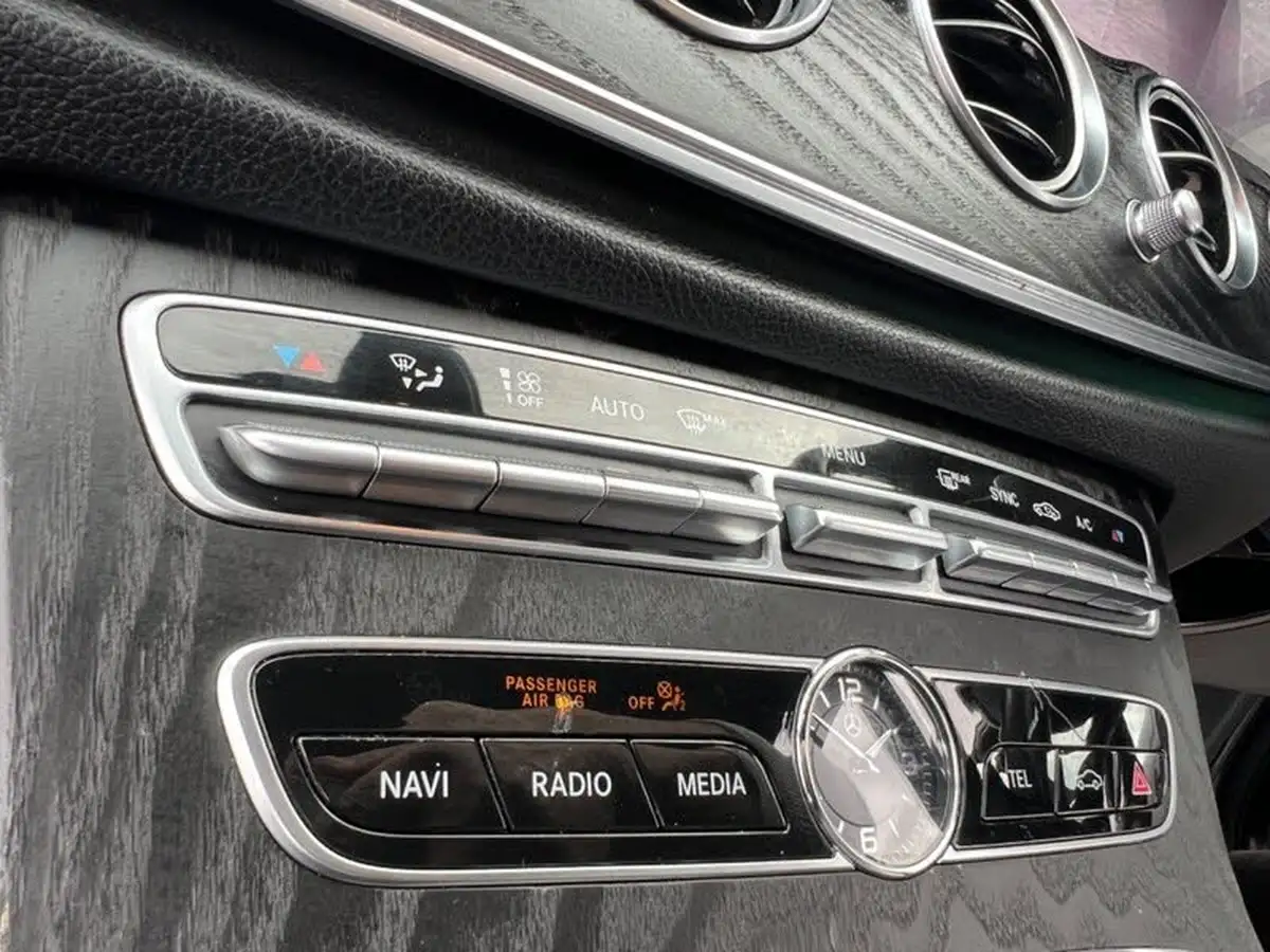 2019-mercedes-benz-e-class-20d-e220d-amg-line-saloon-4d-plus-big-76