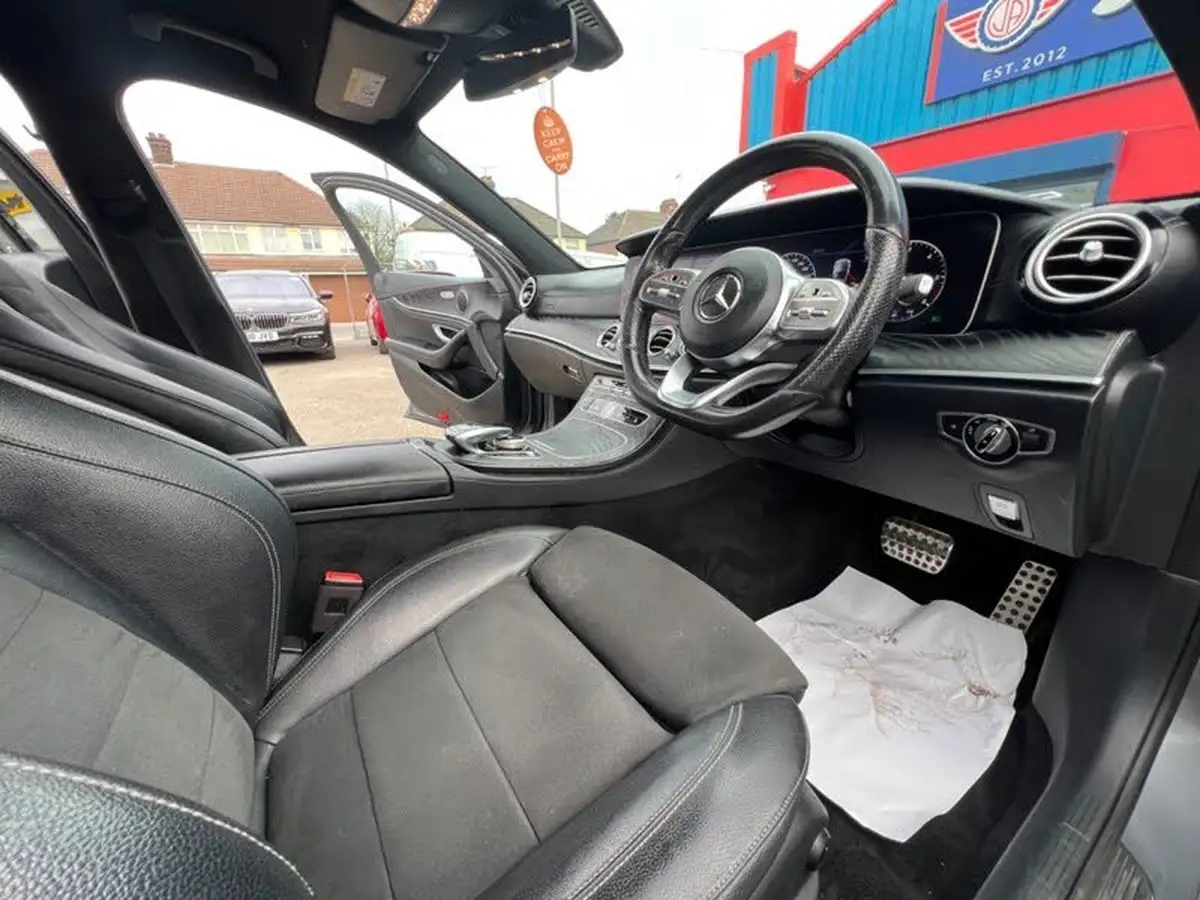 2019-mercedes-benz-e-class-20d-e220d-amg-line-saloon-4d-plus-big-52