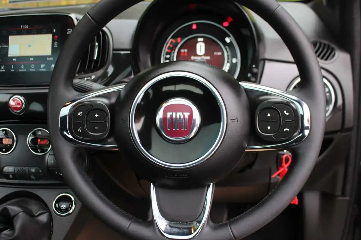 2023-fiat-500-10-big-30