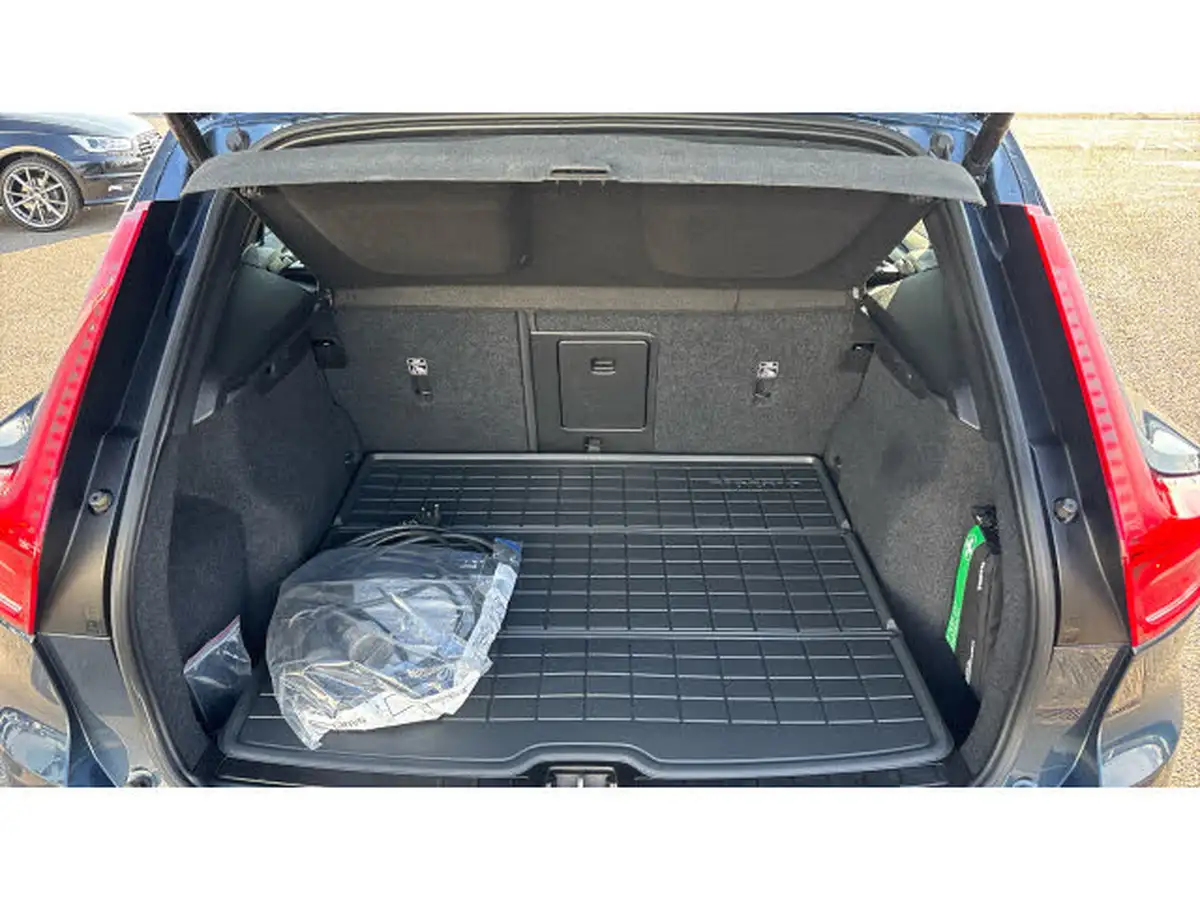 2021-volvo-xc40-e-twin-recharge-plus-big-3