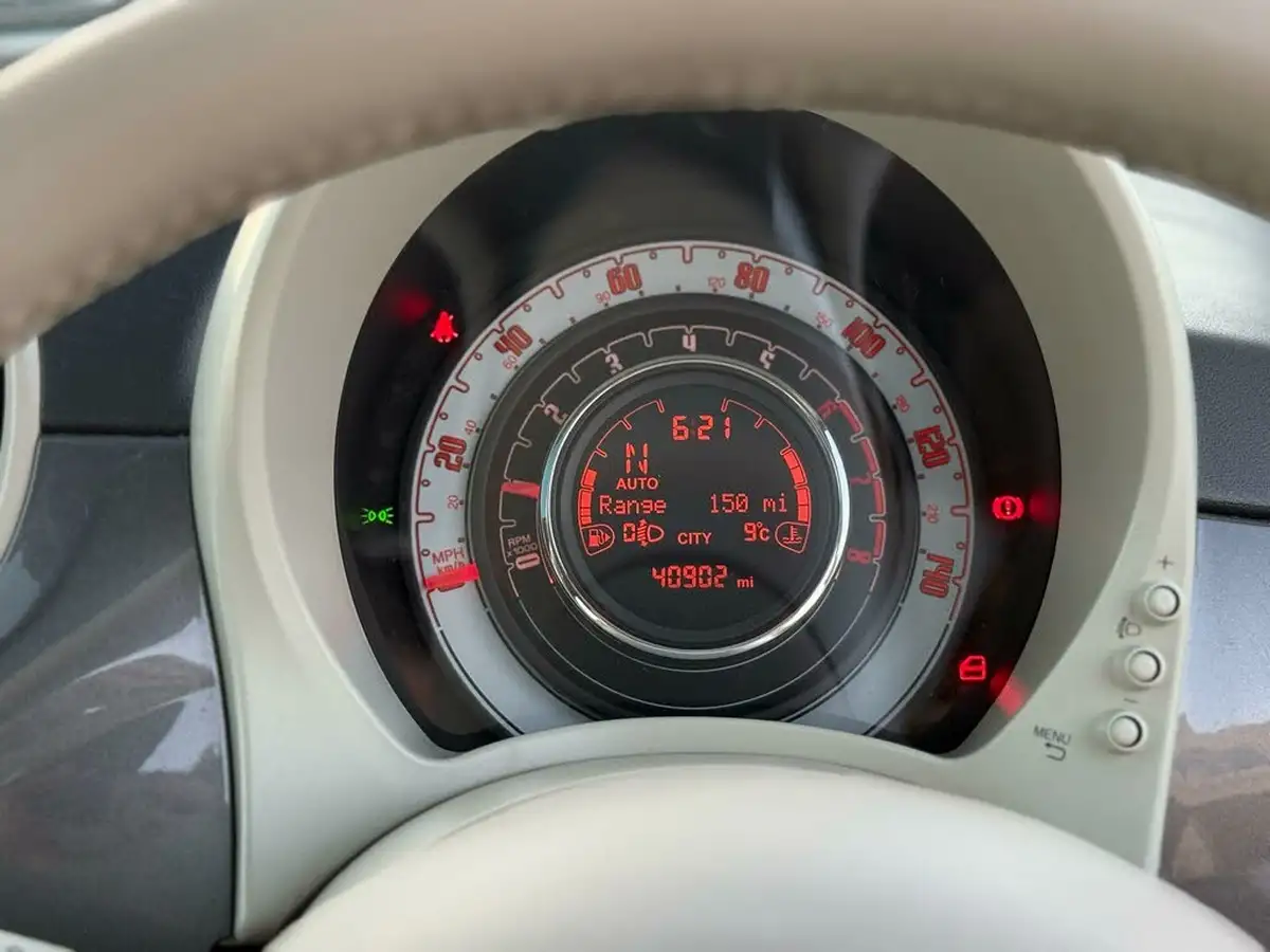2016-fiat-500-12-lounge-dualogic-big-21