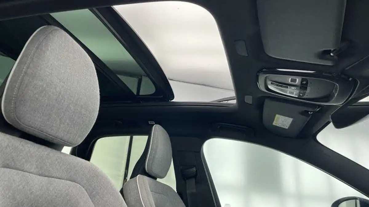 2023-volvo-xc60-20-t8-ultimate-dark-big-23