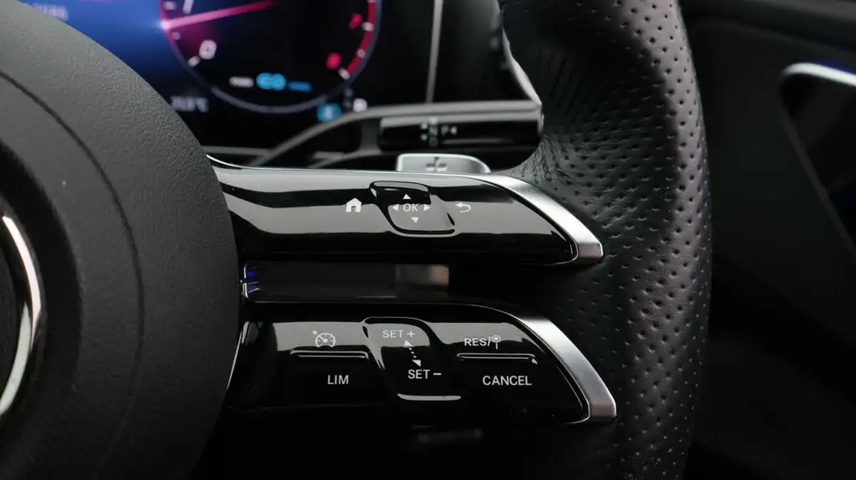 2022-mercedes-benz-c-class-15-c200-amg-line-premium-estate-5d-big-24