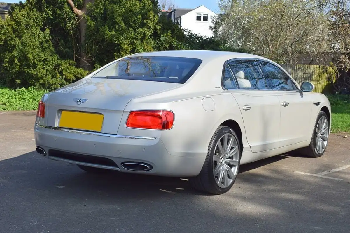2016-bentley-flying-spur-60-mulliner-big-57
