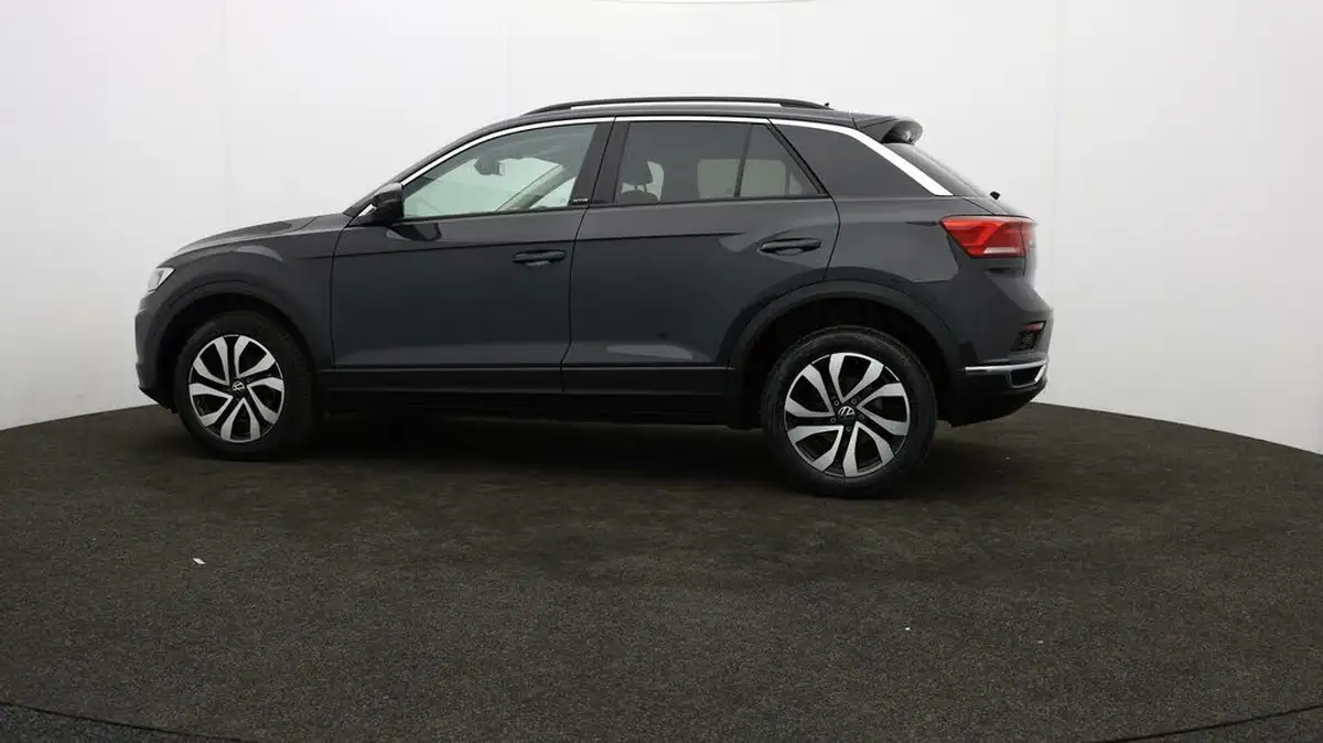 2022-volkswagen-t-roc-10-tsi-active-hatchback-5d-big-68