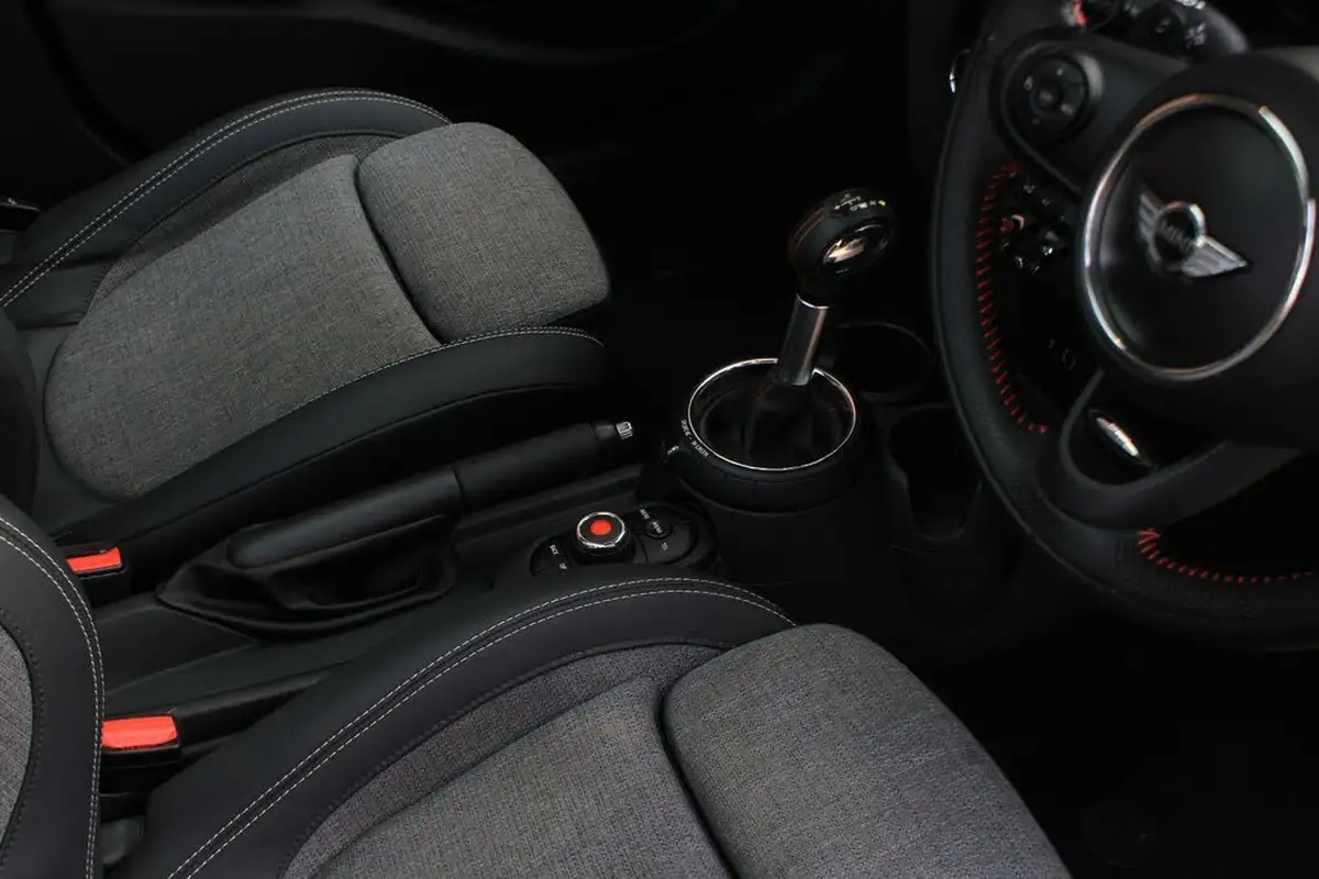 2015-mini-cooper-20-cooper-s-5d-sport-auto-big-21