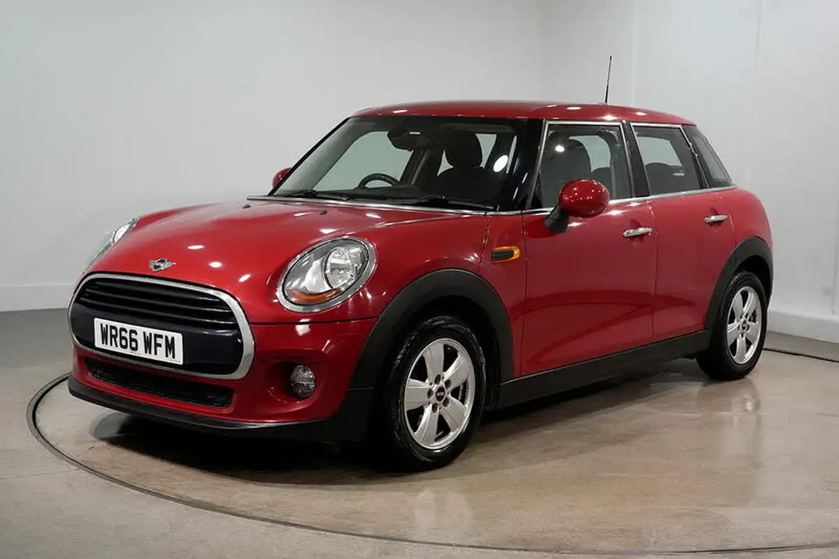 2016-mini-cooper-15-cooper-ss-hatchback-5d-big-5