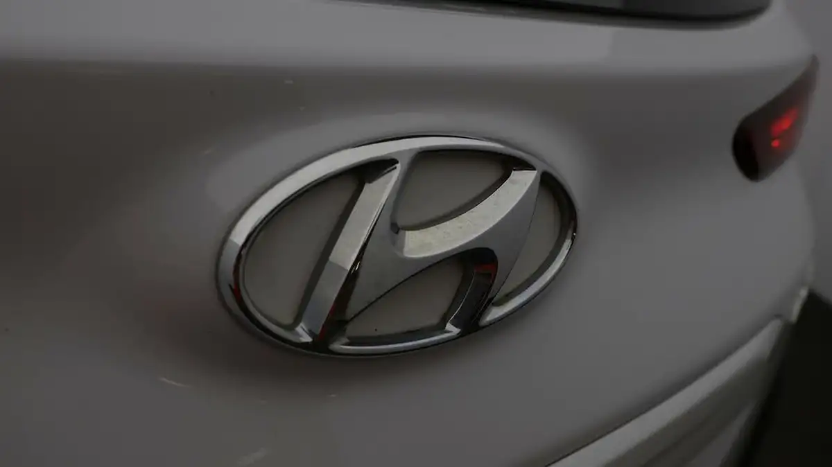 2020-hyundai-kona-10-t-gdi-play-big-20
