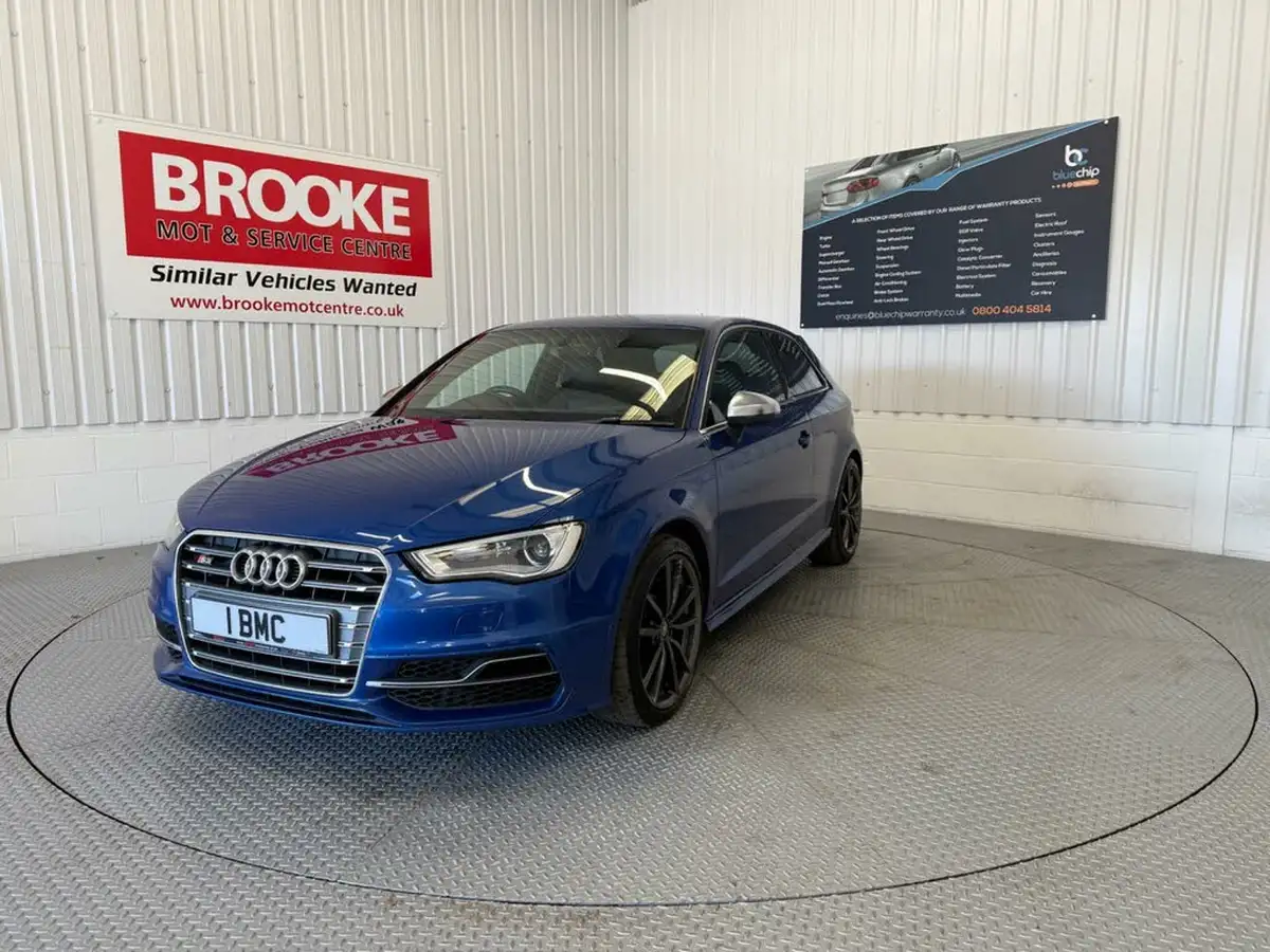 2016-audi-s3-20-tfsi-300ps-nav-hatchback-3d-s-tronic-big-2