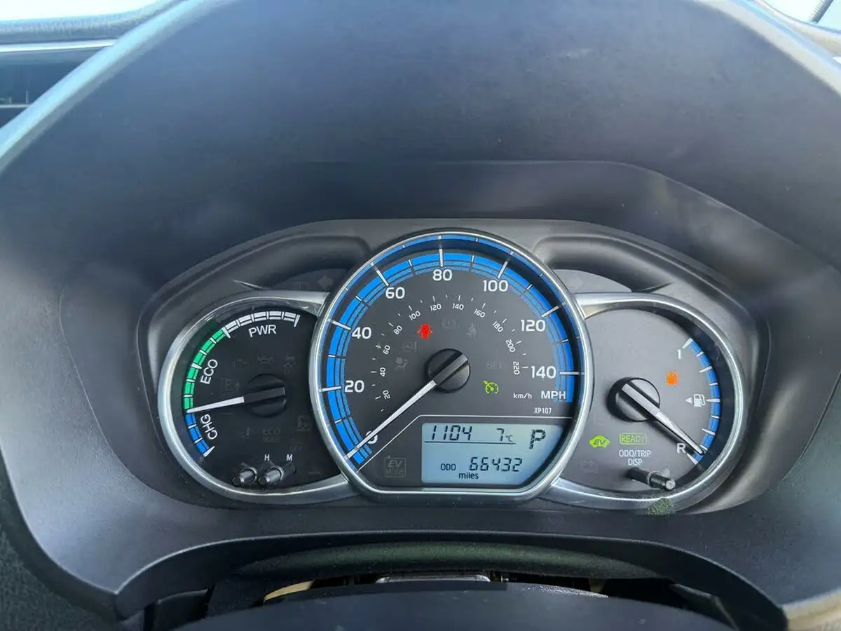 2015-toyota-yaris-15-vvt-i-excel-hybrid-15in-big-20
