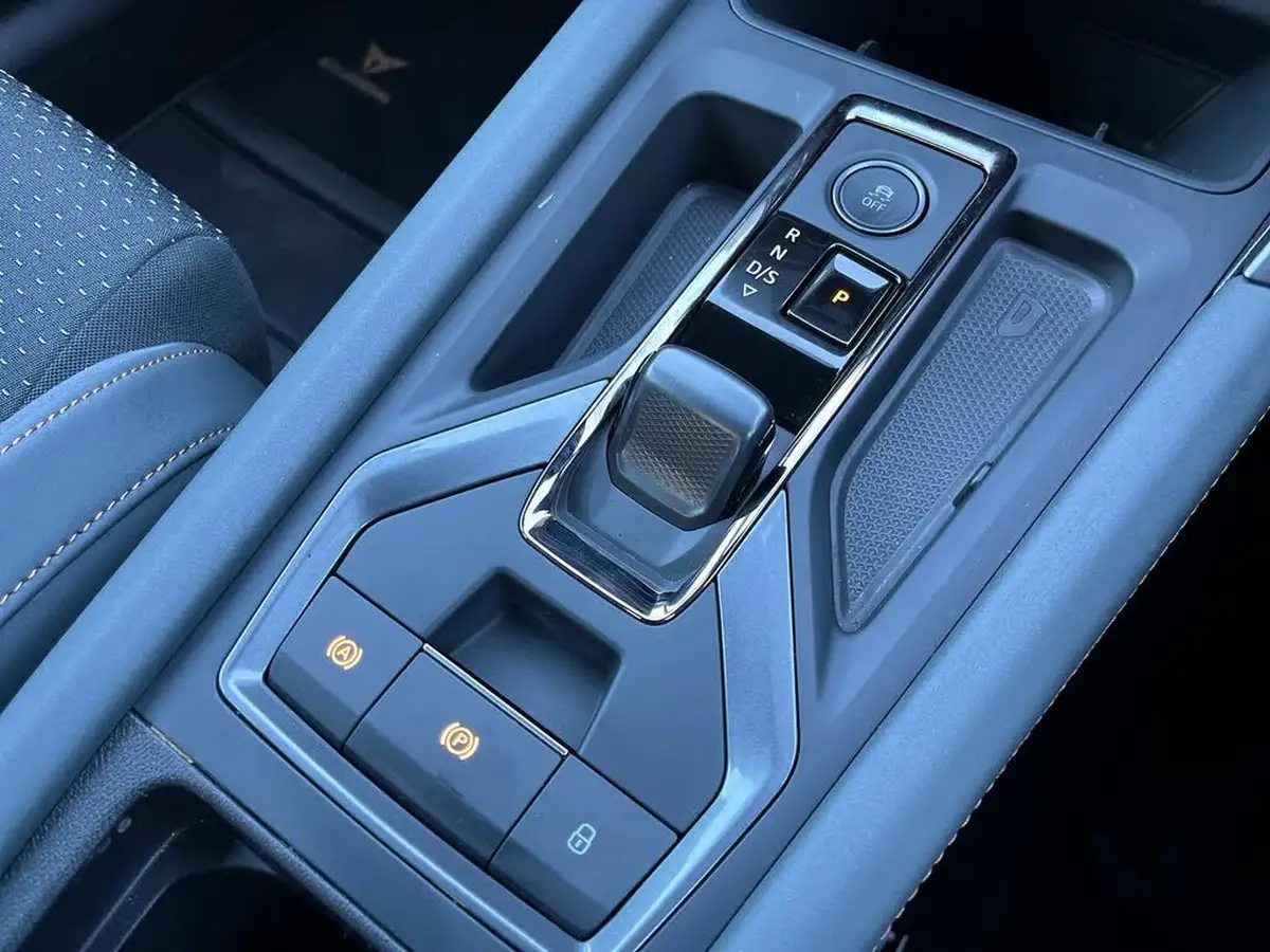 2024-cupra-formentor-15-e-hybrid-vz-first-edition-big-27