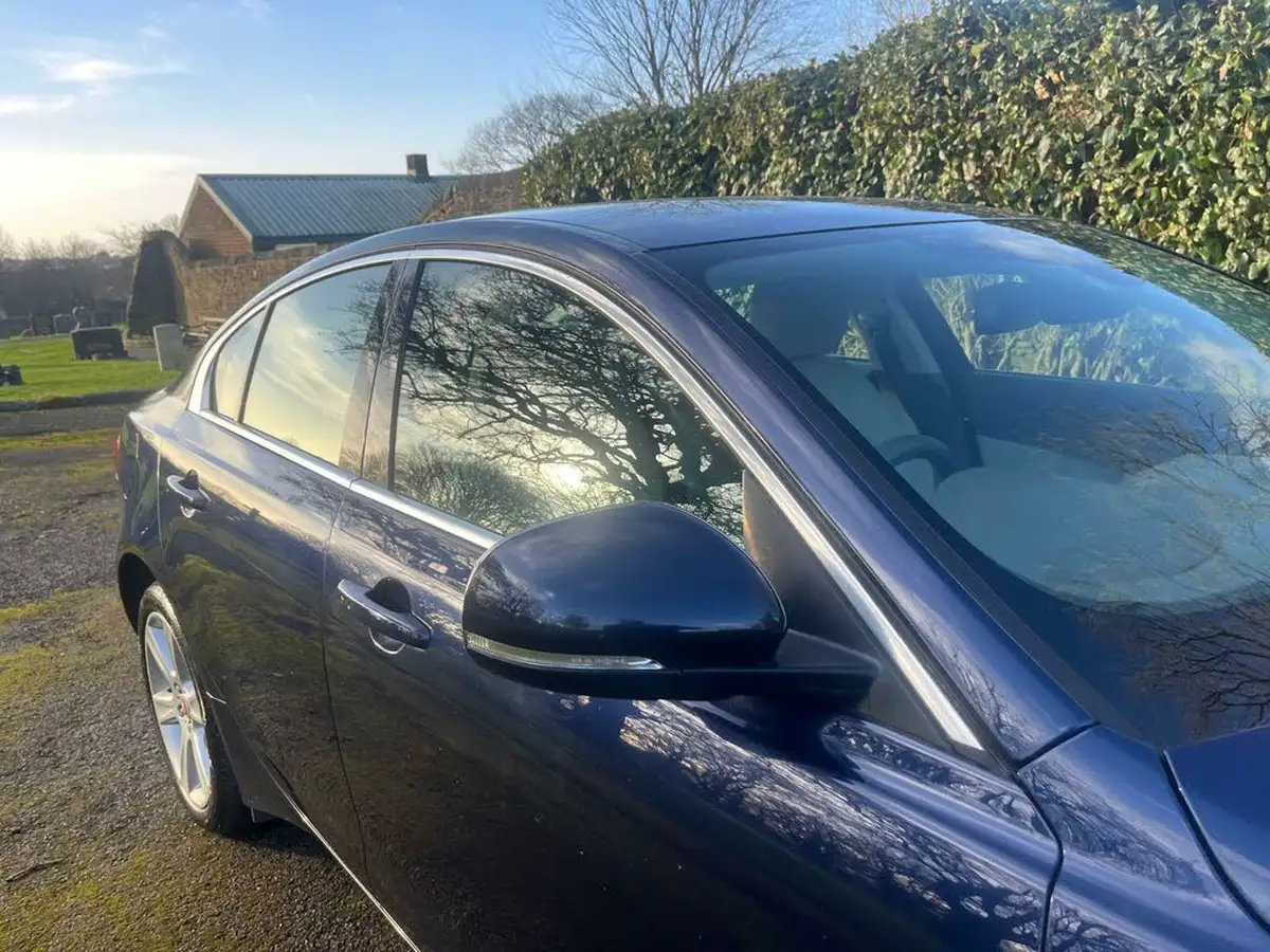 2015-jaguar-xe-20td-portfolio-180ps-auto-big-50