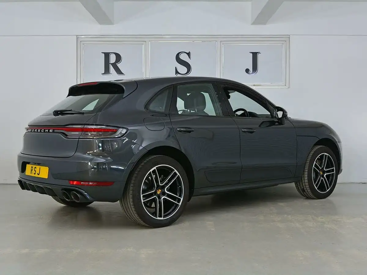 2020-porsche-macan-30-s-big-2