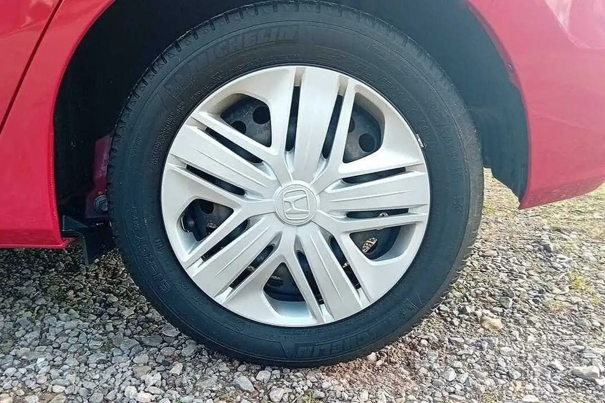2019-honda-jazz-13-i-vtec-s-big-14