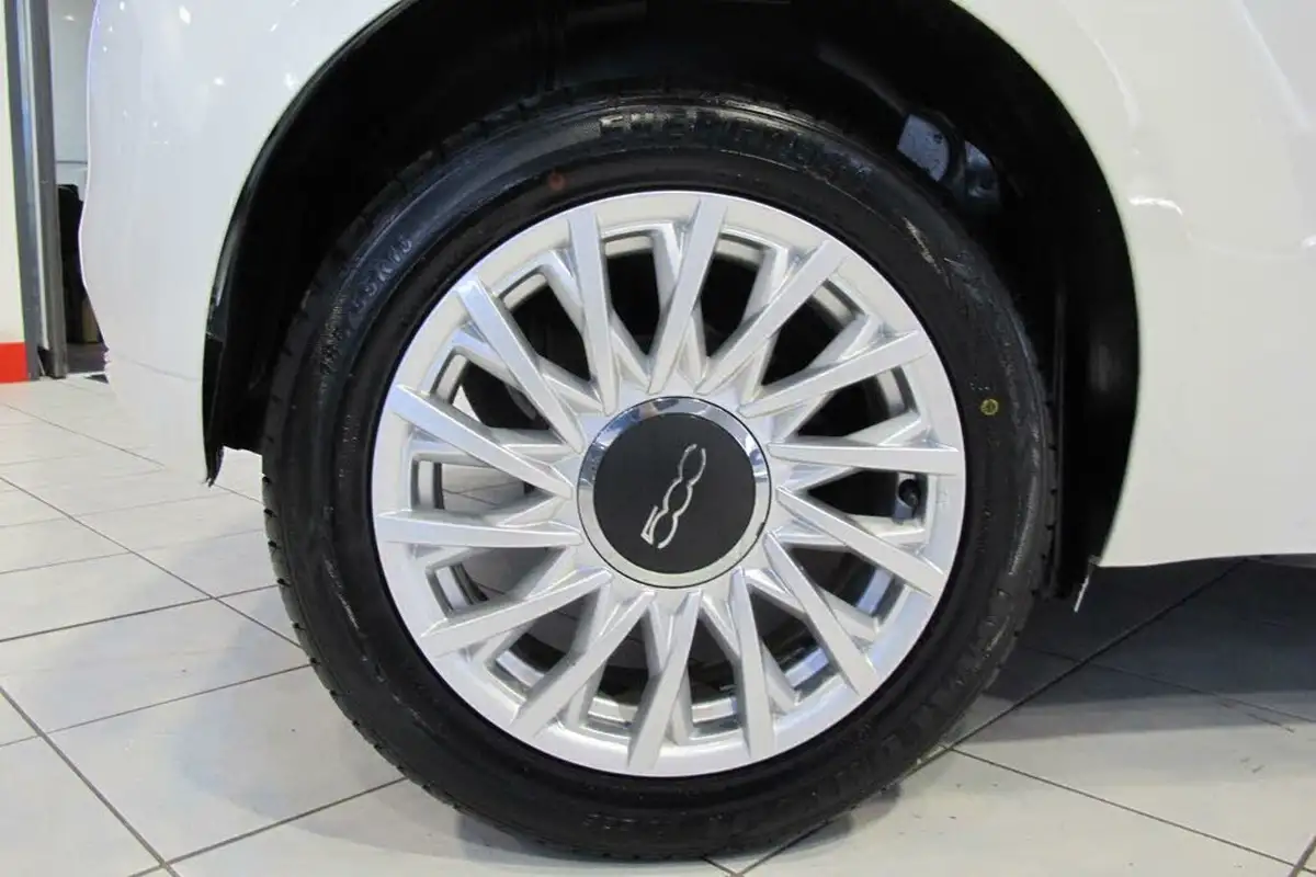 2021-fiat-500-10-dolcevita-big-42