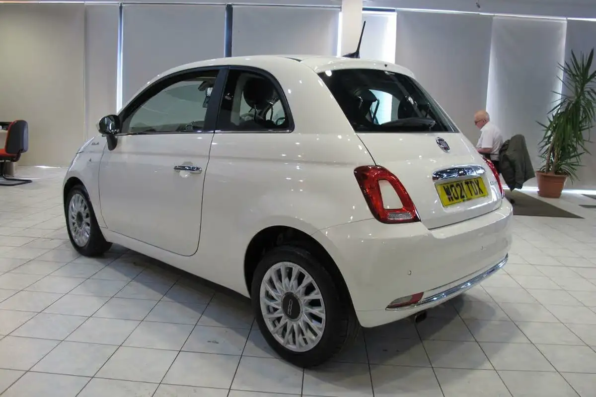 2021-fiat-500-10-dolcevita-big-14