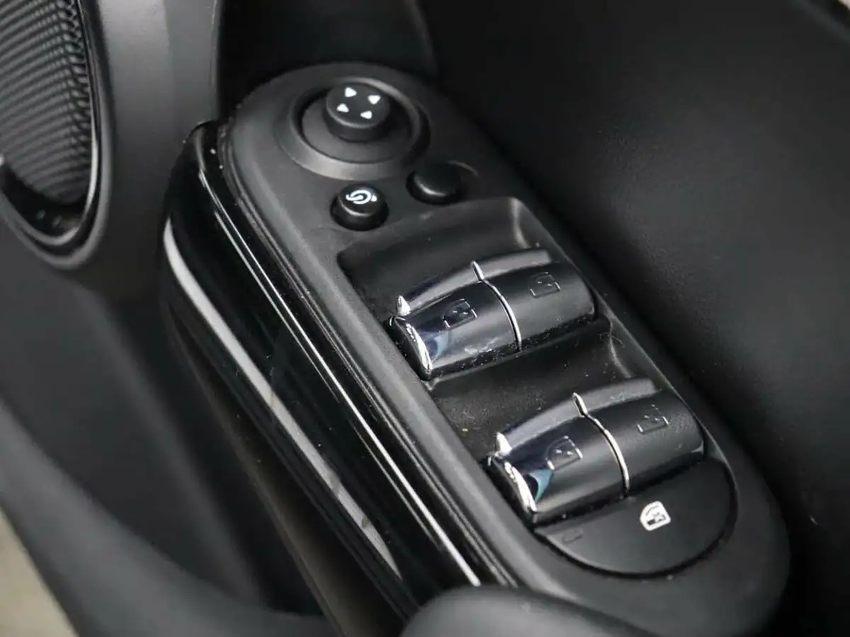 2022-mini-cooper-15-cooper-classic-premium-hatchback-5d-auto-big-27
