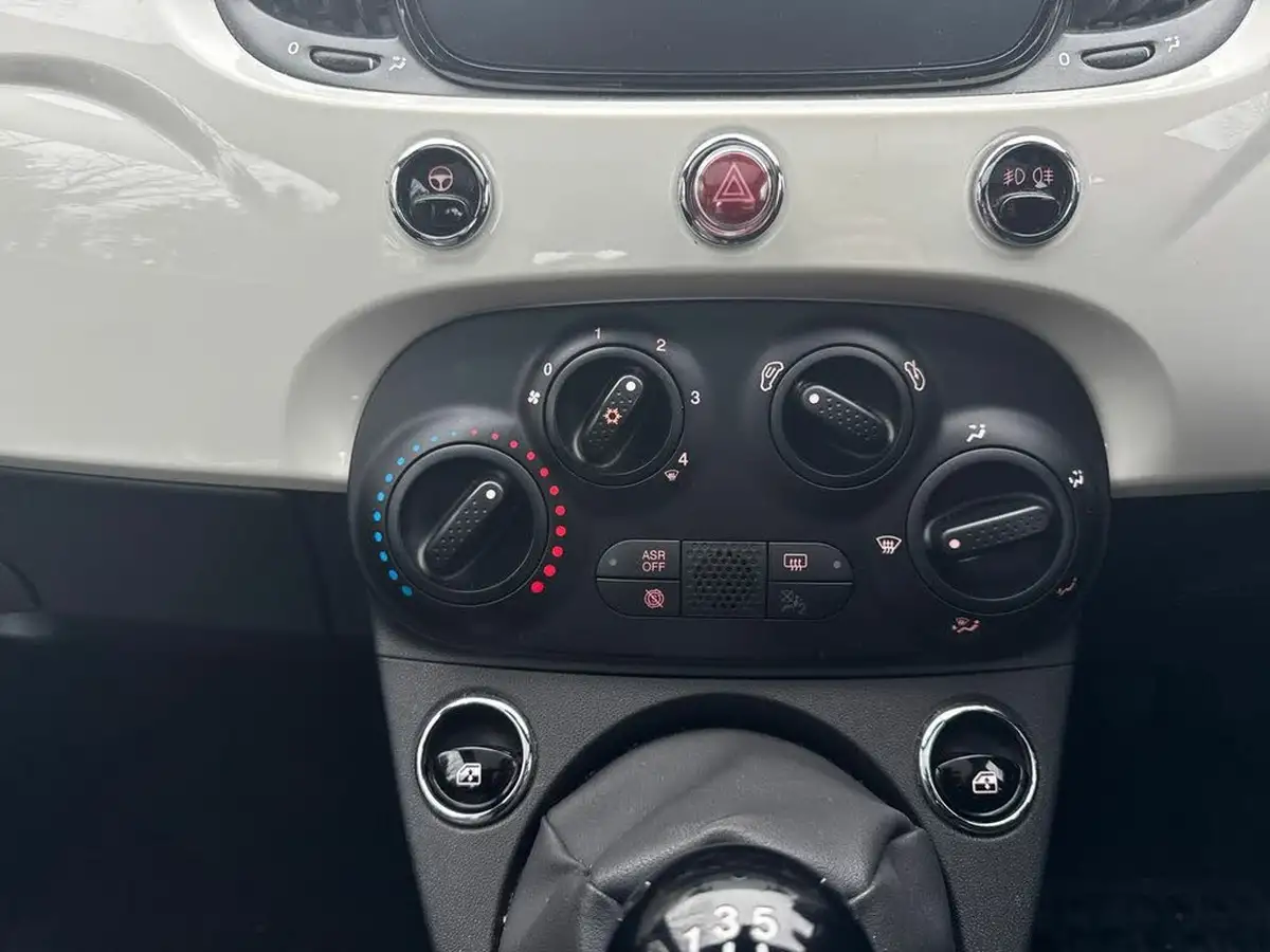 2021-fiat-500-10-lounge-big-17