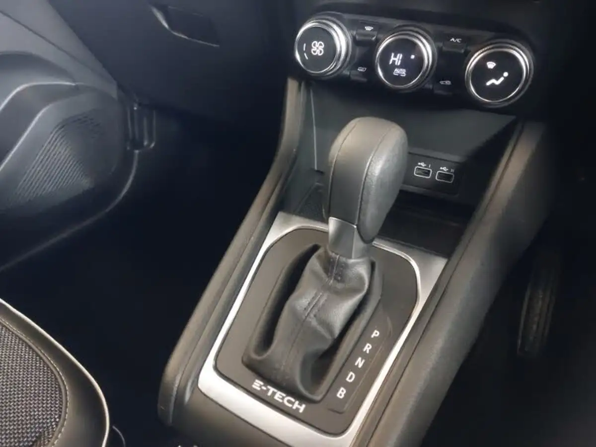 2023-renault-captur-16-techno-160ps-plug-in-big-17