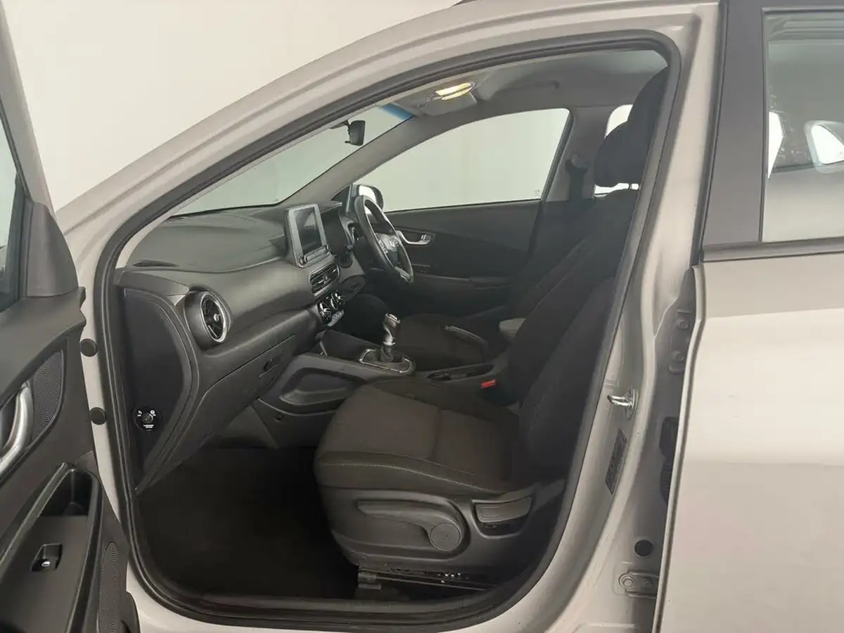2022-hyundai-kona-10-t-gdi-se-connect-big-45