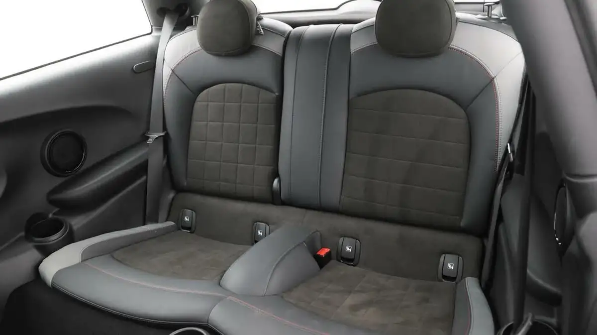 2021-mini-cooper-15-cooper-sport-hatchback-3d-big-16