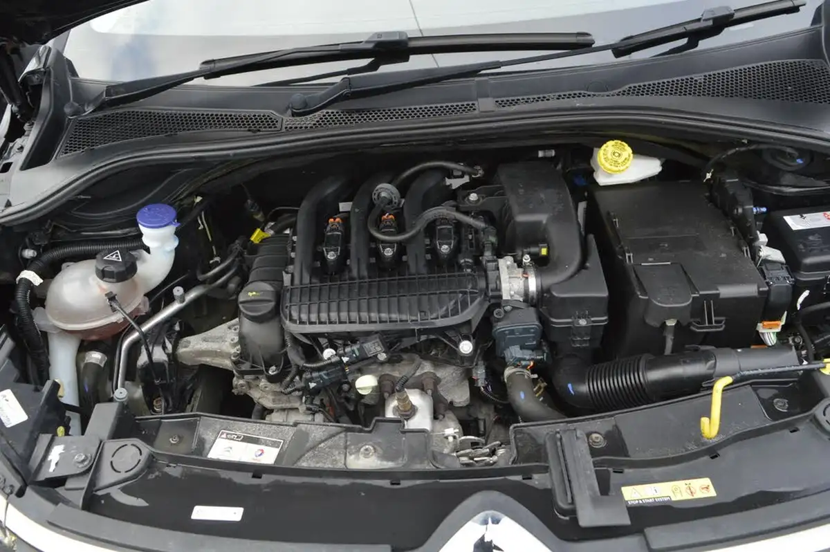 2021-citroen-c3-12-puretech-shine-plus-83ps-big-18