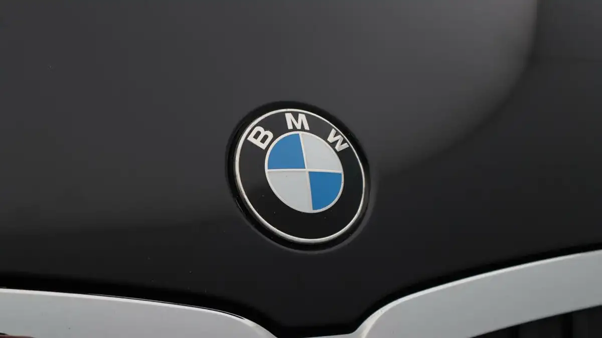 2021-bmw-3-series-20-330e-m-sport-tech-packpro-pack-saloon-4d-big-23