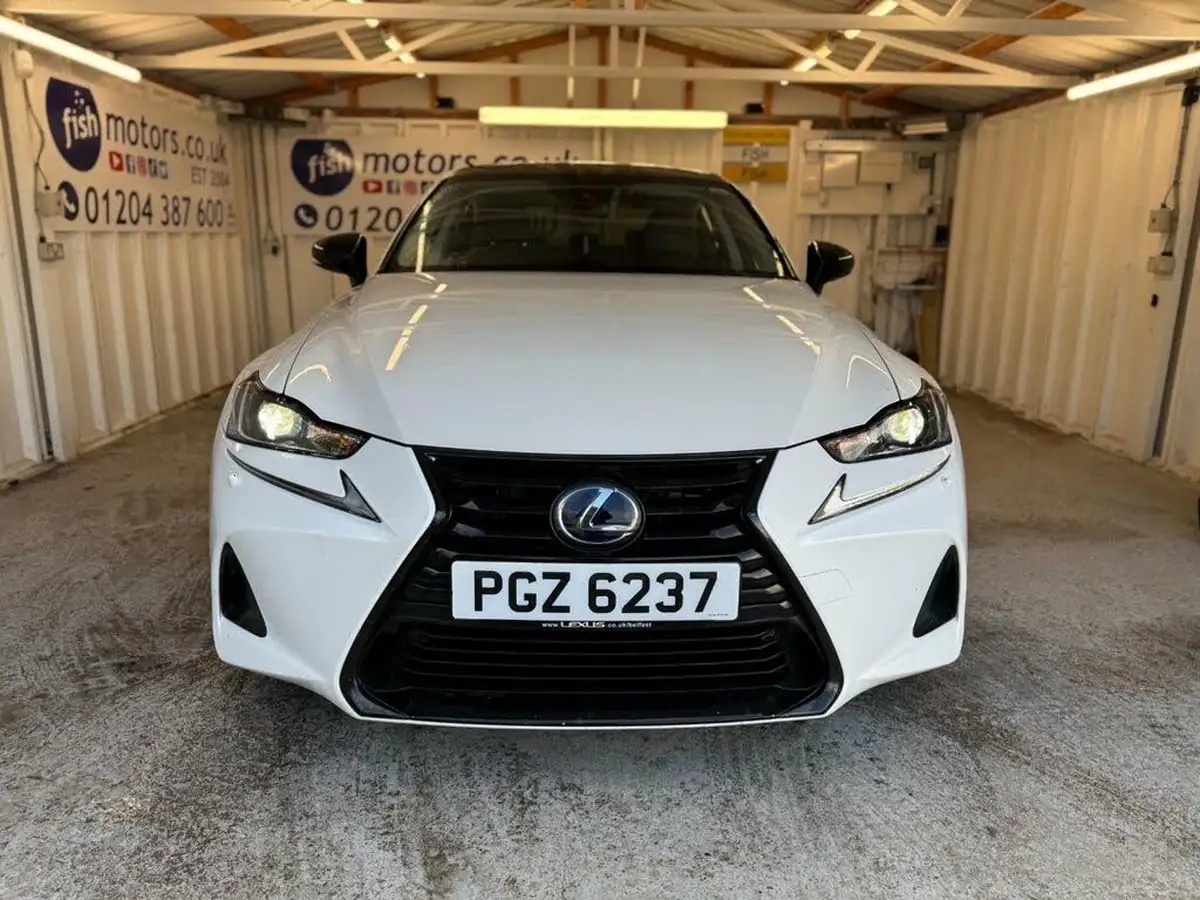2020-lexus-is-300h-25-is-big-3