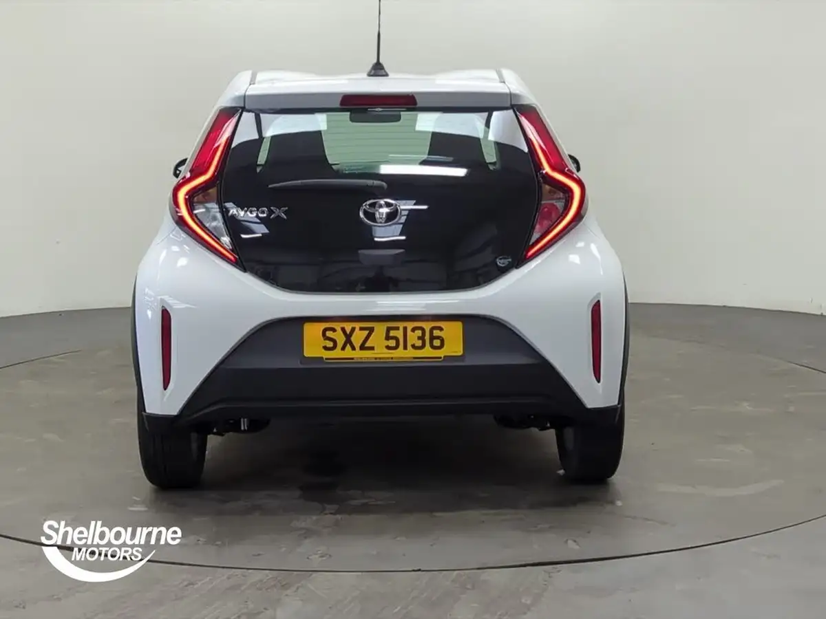2023-toyota-aygo-x-10-vvt-i-pure-cvt-big-12