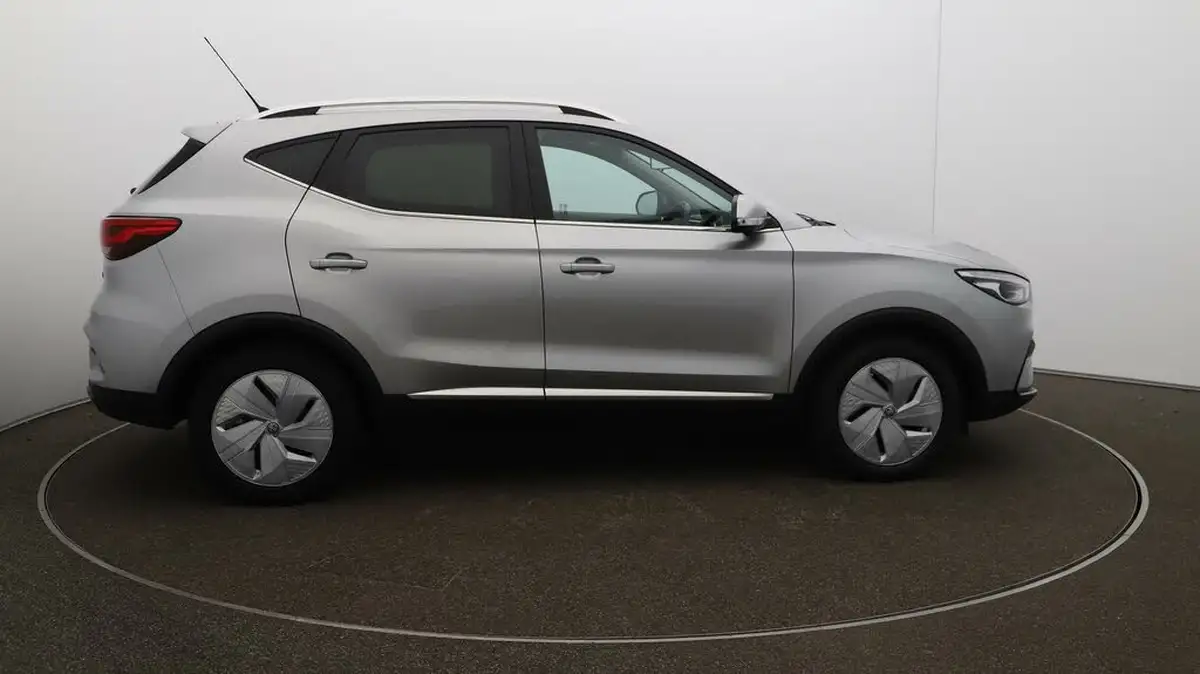 2023-mg-zs-suv-e-trophy-ev-156ps-long-range-big-49