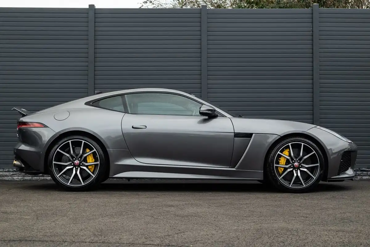 2017-jaguar-f-type-50-v8-sc-svr-awd-coupe-big-18