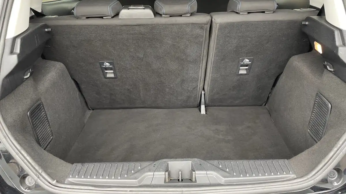 2023-ford-fiesta-10t-active-125ps-hybrid-mhev-powershift-big-14