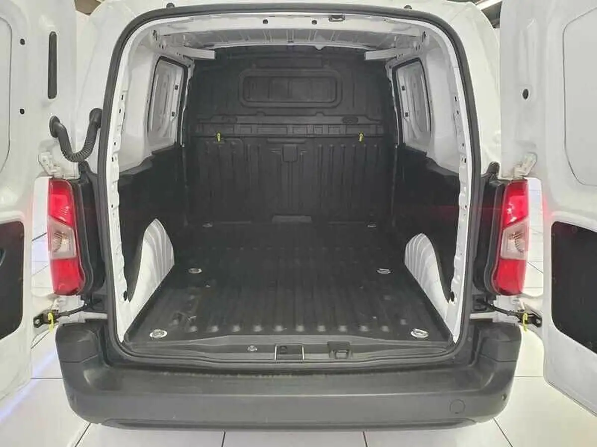 2021-toyota-proace-city-15d-icon-75hpeu6dt-e-l1-big-6