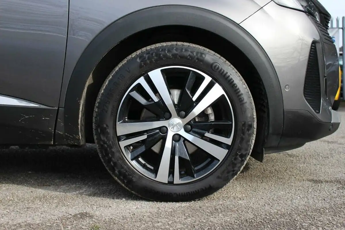 2021-peugeot-5008-suv-16-puretech-gt-big-41