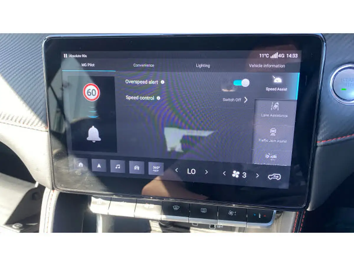 2024-mg-zs-suv-e-trophy-connect-ev-156ps-long-range-big-23