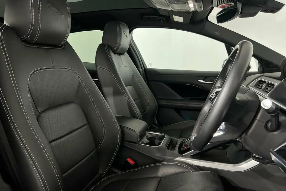 2022-jaguar-i-pace-ev400-hse-black-big-16