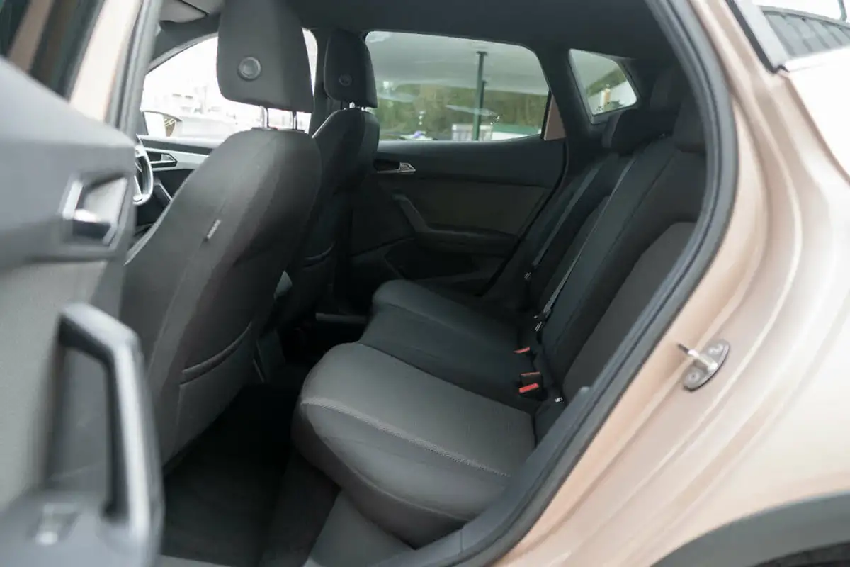 2018-seat-arona-10-tsi-xcellence-lux-big-11