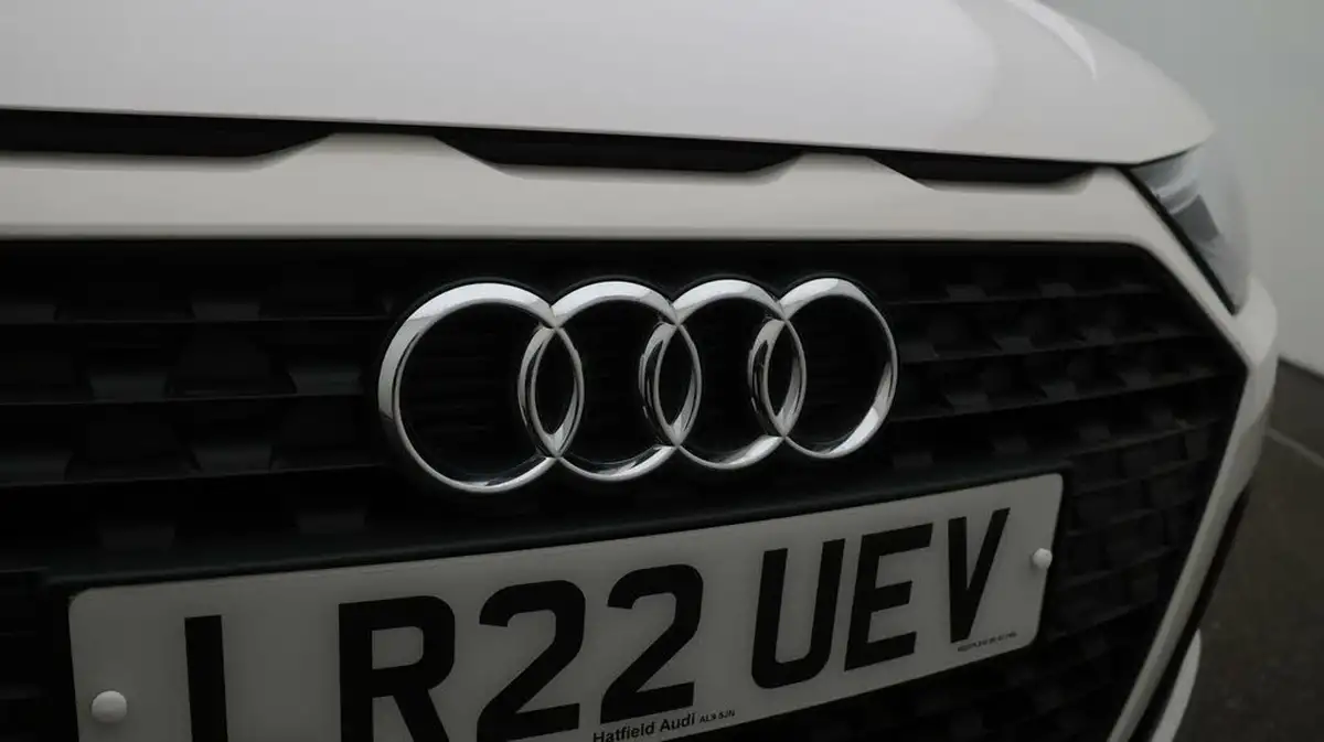 2022-audi-a1-10-25-tfsi-technik-big-23