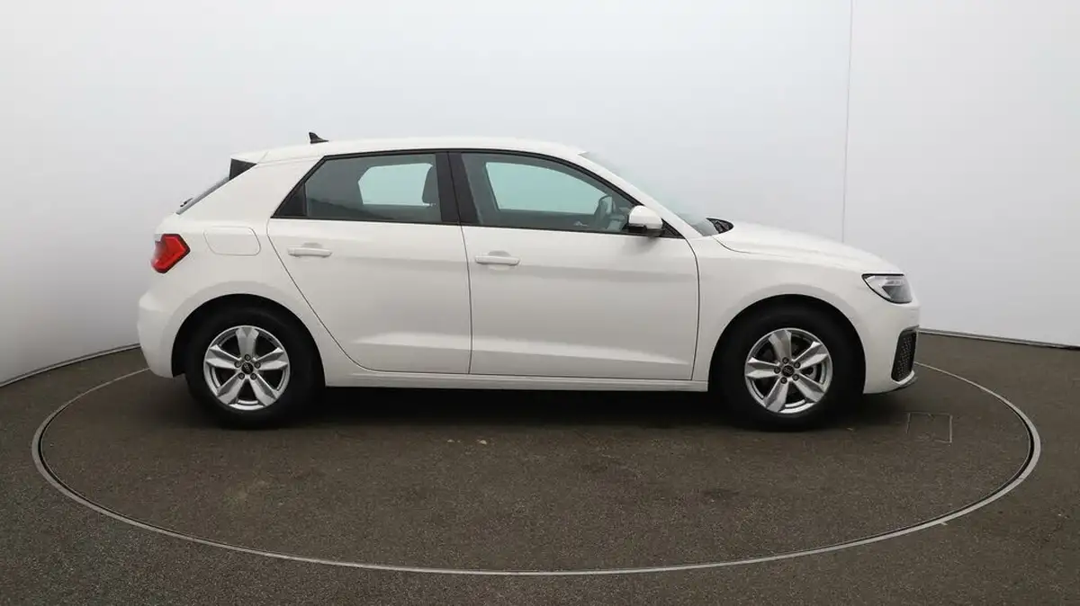 2022-audi-a1-10-25-tfsi-technik-big-41