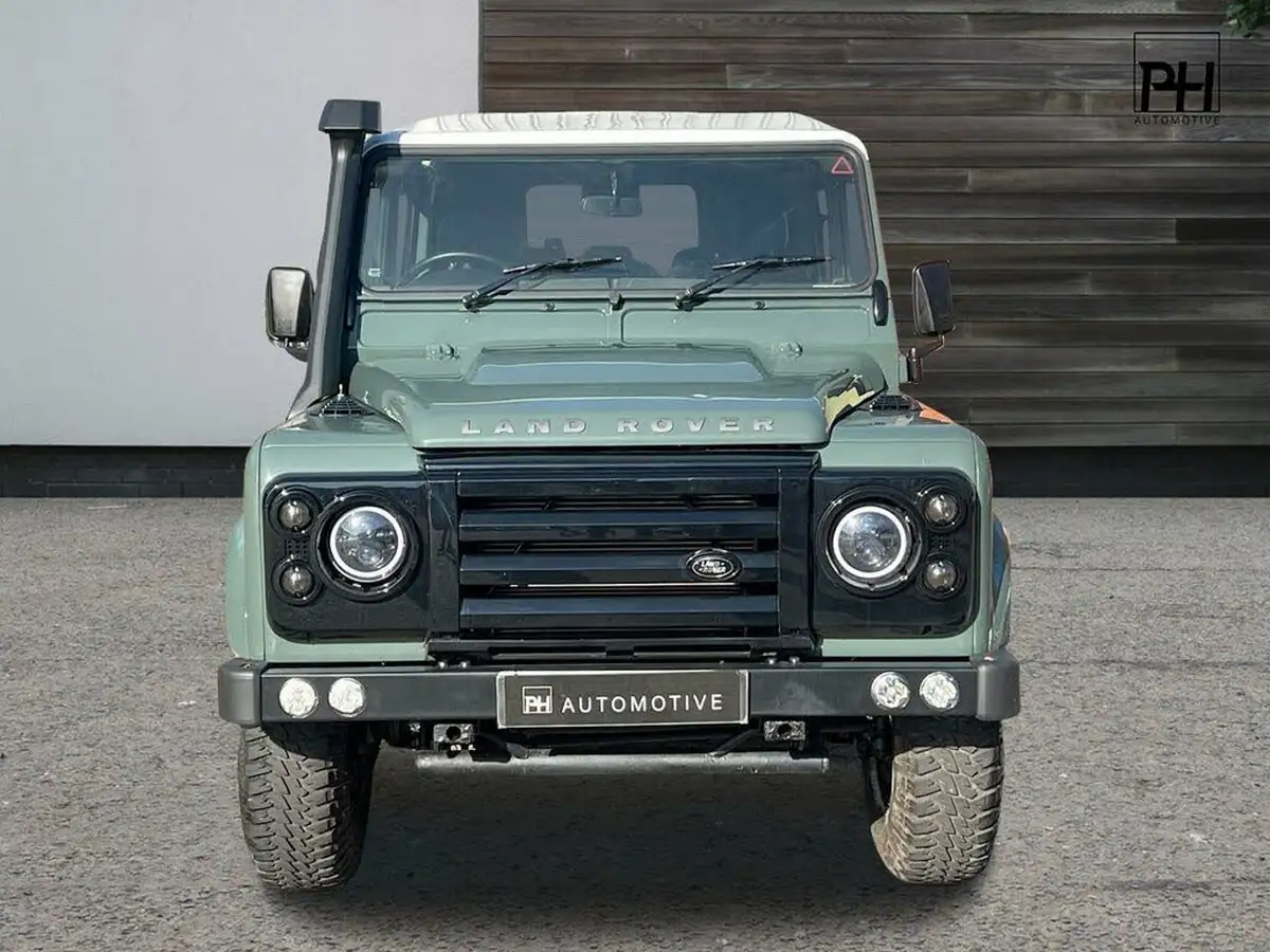 2012-land-rover-110-defender-22td-utility-station-wagon-5-drs-big-9
