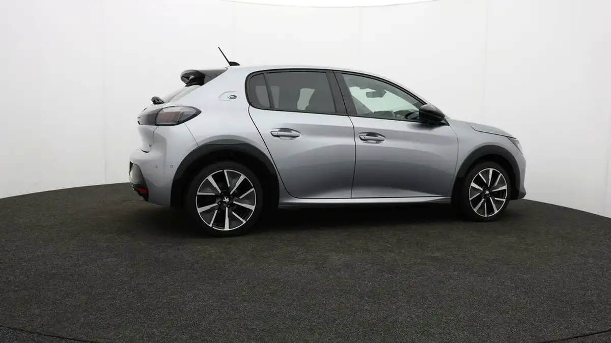 2021-peugeot-208-e-gt-premium-big-28