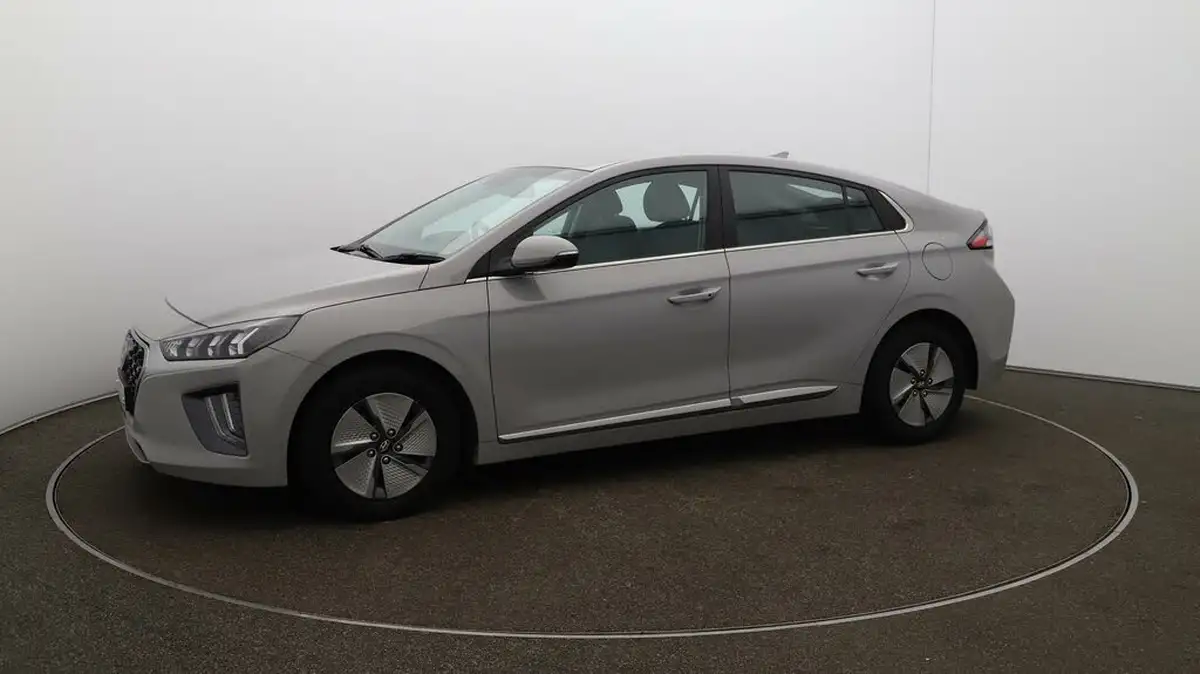 2021-hyundai-ioniq-16-gdi-premium-hybrid-big-60