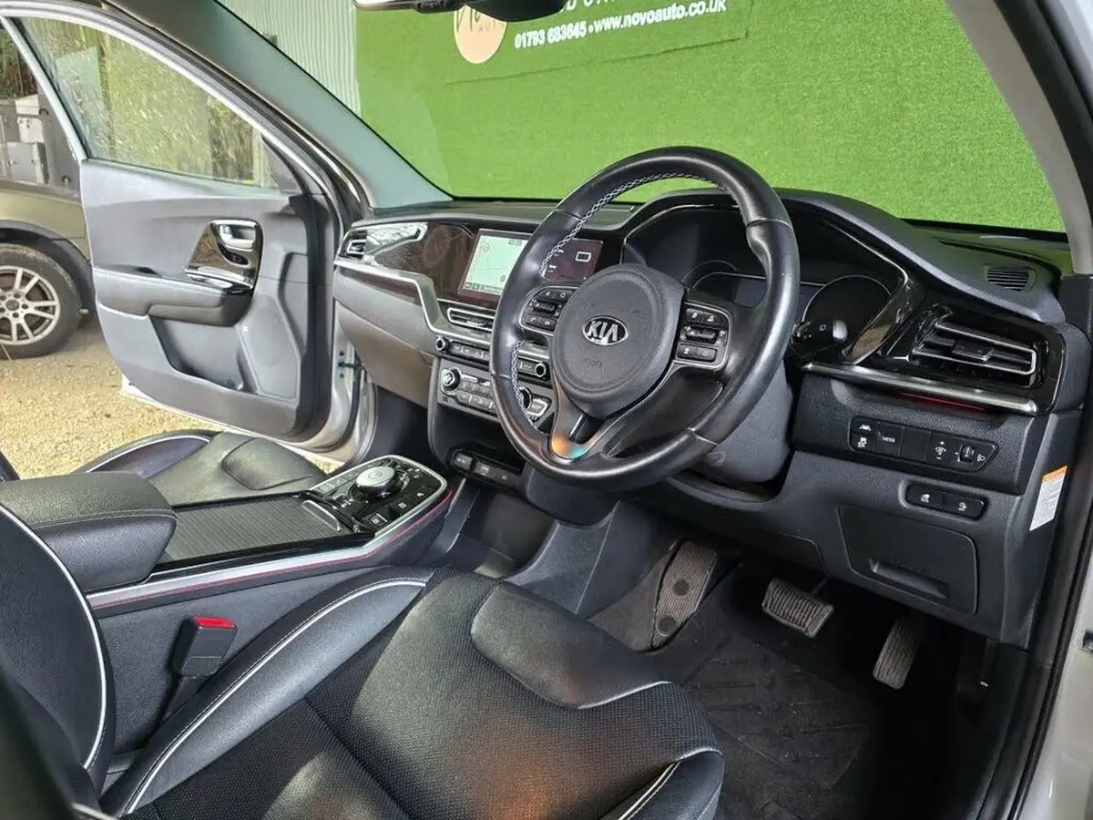 2020-kia-e-niro-ev-4-big-18