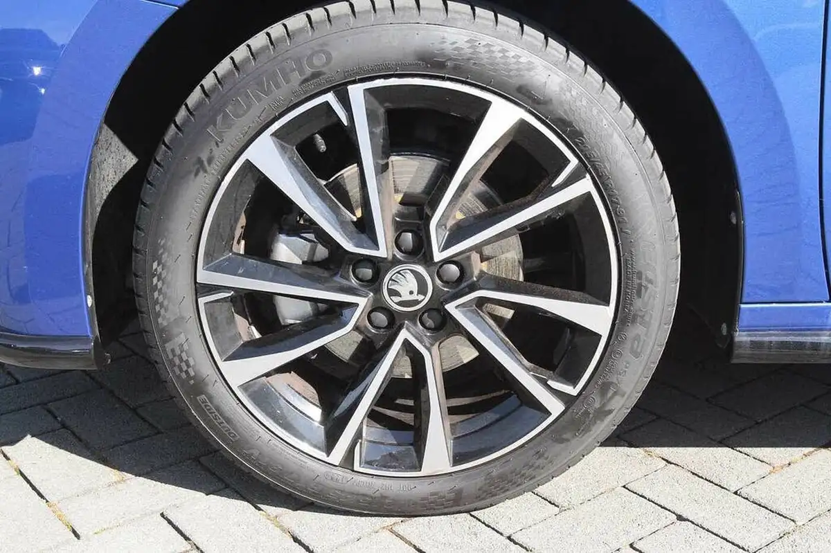 2024-skoda-fabia-10-tsi-monte-carlo-edition-dsg-big-4